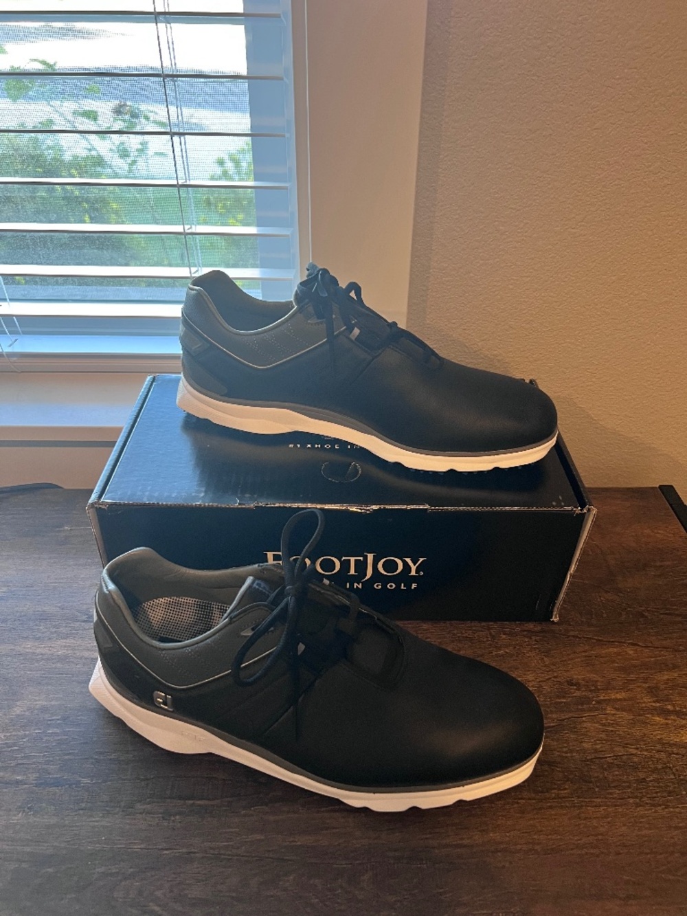 NIB Men's FootJoy Golf Shoes - Size 11.5 - Color: Black/Grey/Blue
